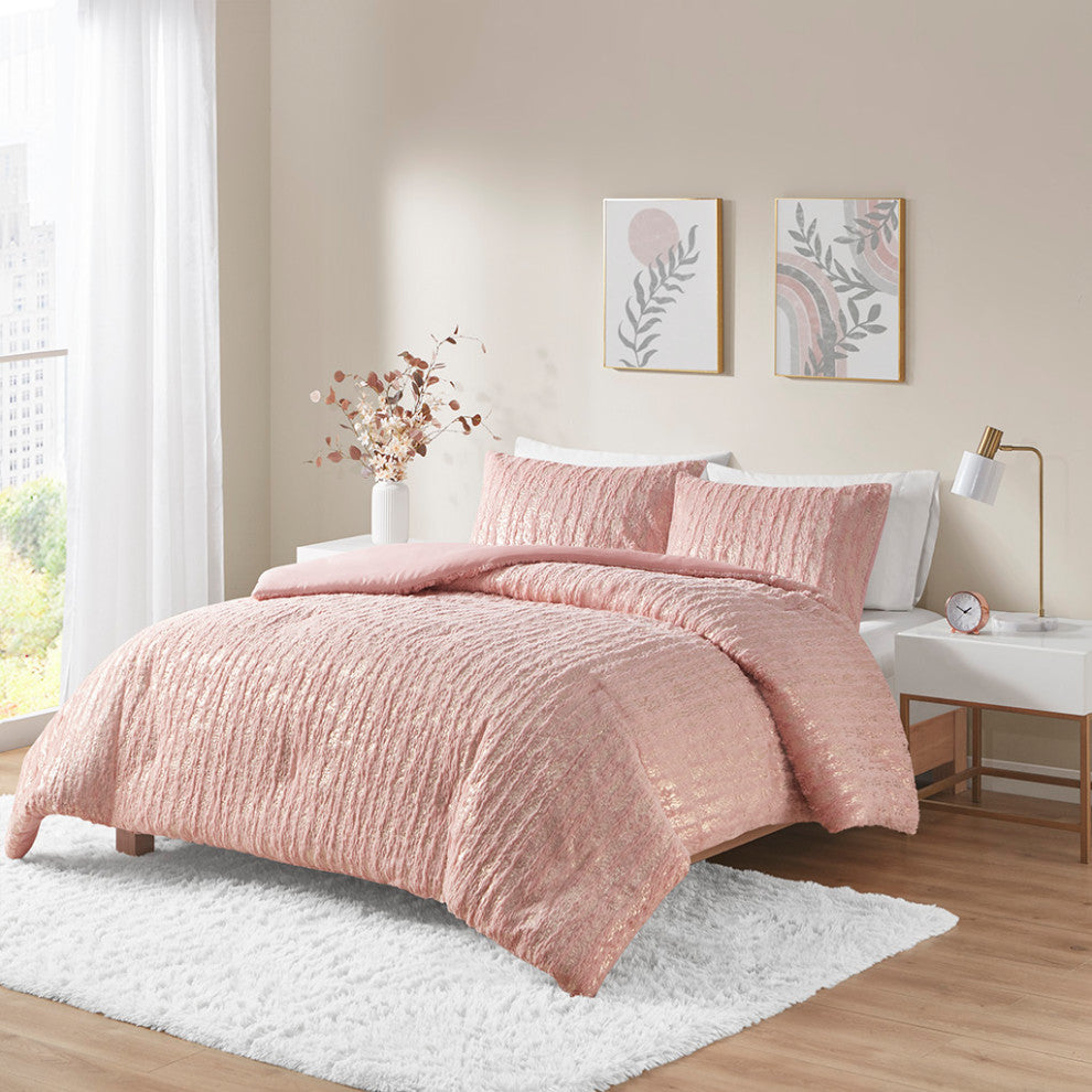 Intelligent Design Naomi Metallic Print Faux Fur Comforter Set
