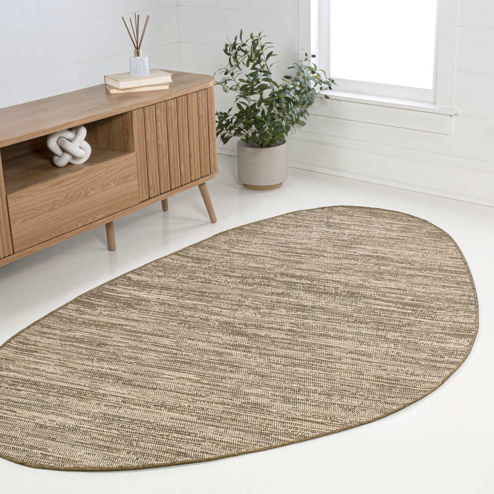 Callan Modern Rustic Abstract Indoor/Outdoor Shaped Area Rug