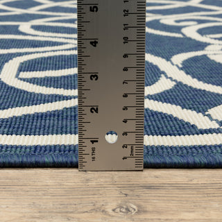 Madelina Lattice Scrollwork Navy Indoor or Outdoor Rug, 7'10" Round