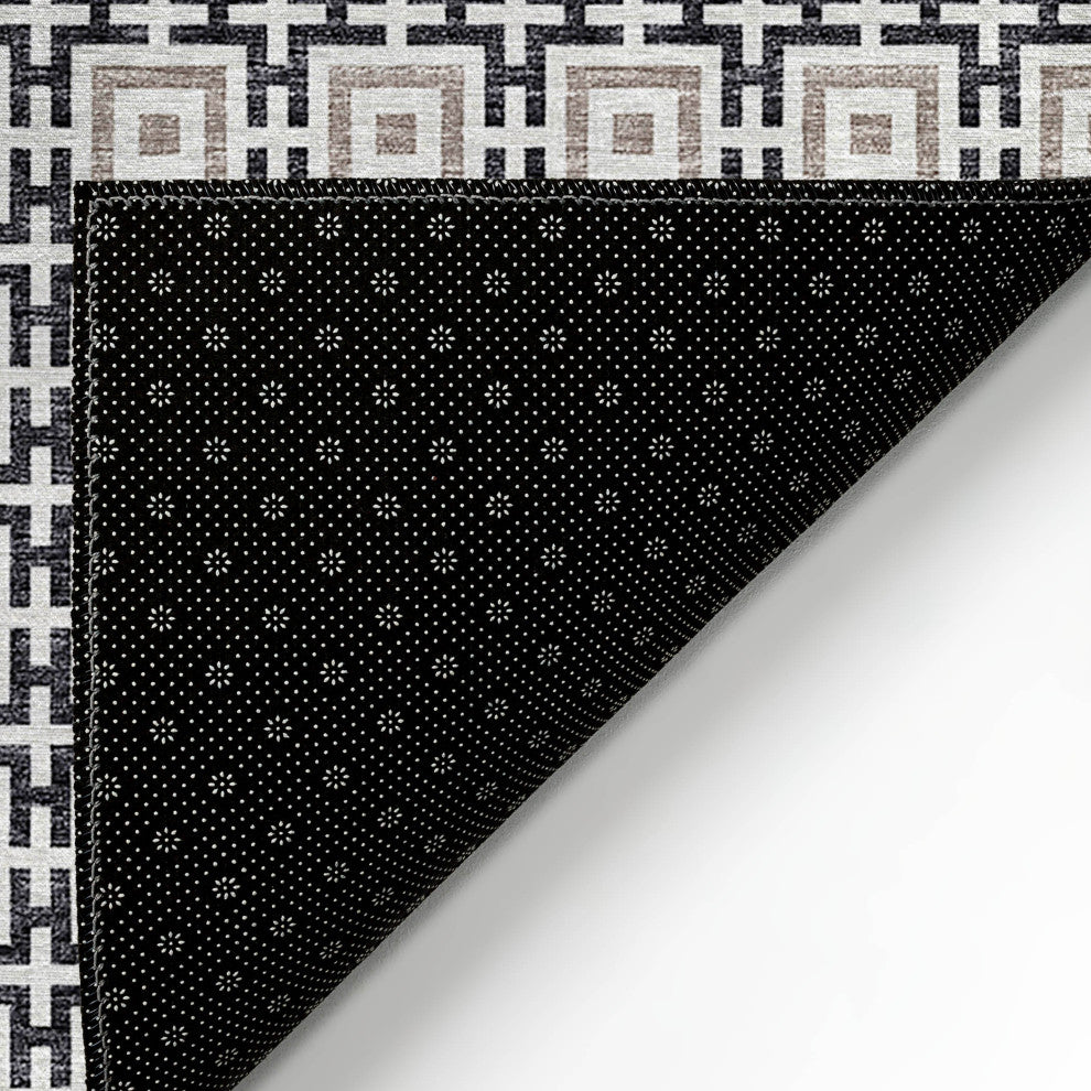Indoor/Outdoor Marlo MO1 Black Machine Washable 8' x 10' Rug