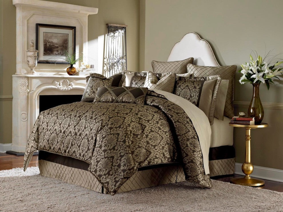Aico Amini Imperial 9 Pc Queen Comforter Set in Bronze