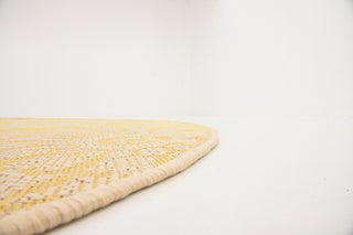 Unique Loom Yellow Medallion Outdoor 6' Round Rug