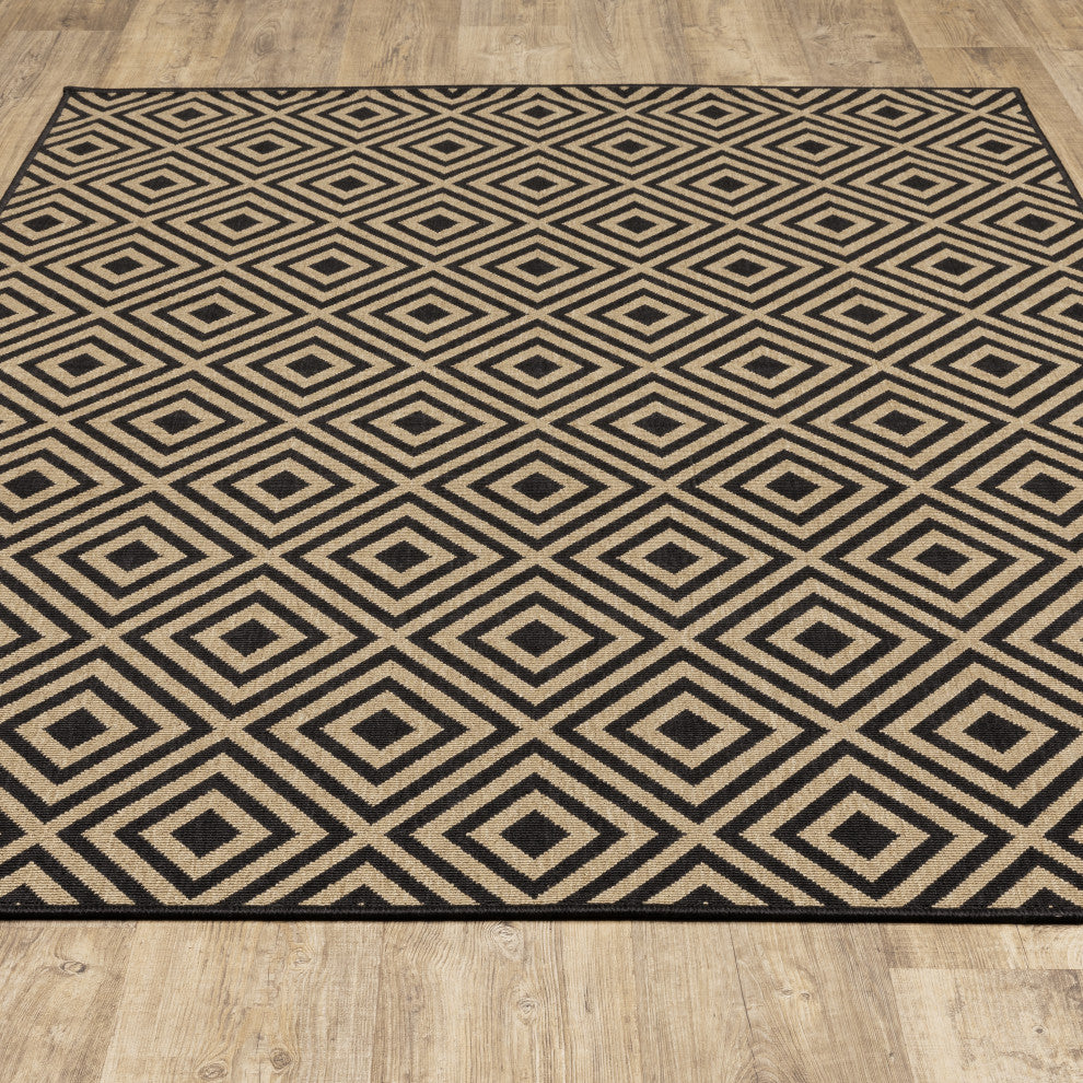 Martinique Dimond Lattice Black/ Tan Indoor/Outdoor Area Rug, 3'7"x5'6"