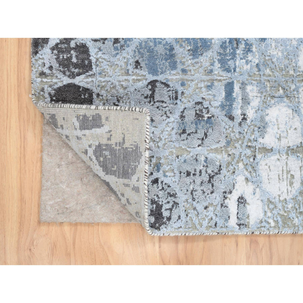 Gray and Blue, Wool and Silk Hand Knotted, THE HONEYCOMB Rug, 2'8"x5'10"