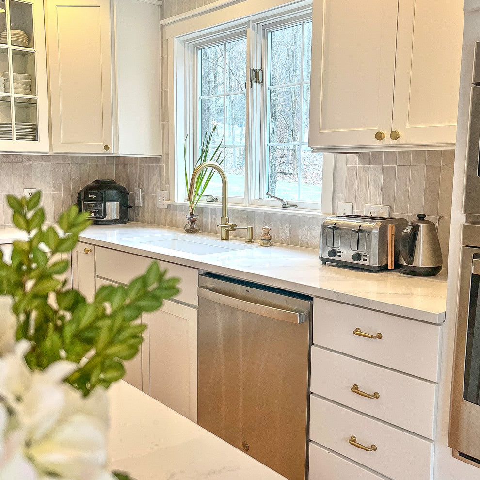 Eden Crisp White Fireclay 31" Single Bowl Undermount Kitchen Sink