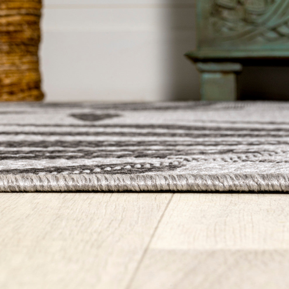 Havana Tropical Palm Leaf Indoor/Outdoor Area Rug, Gray/Black, 4 X 6