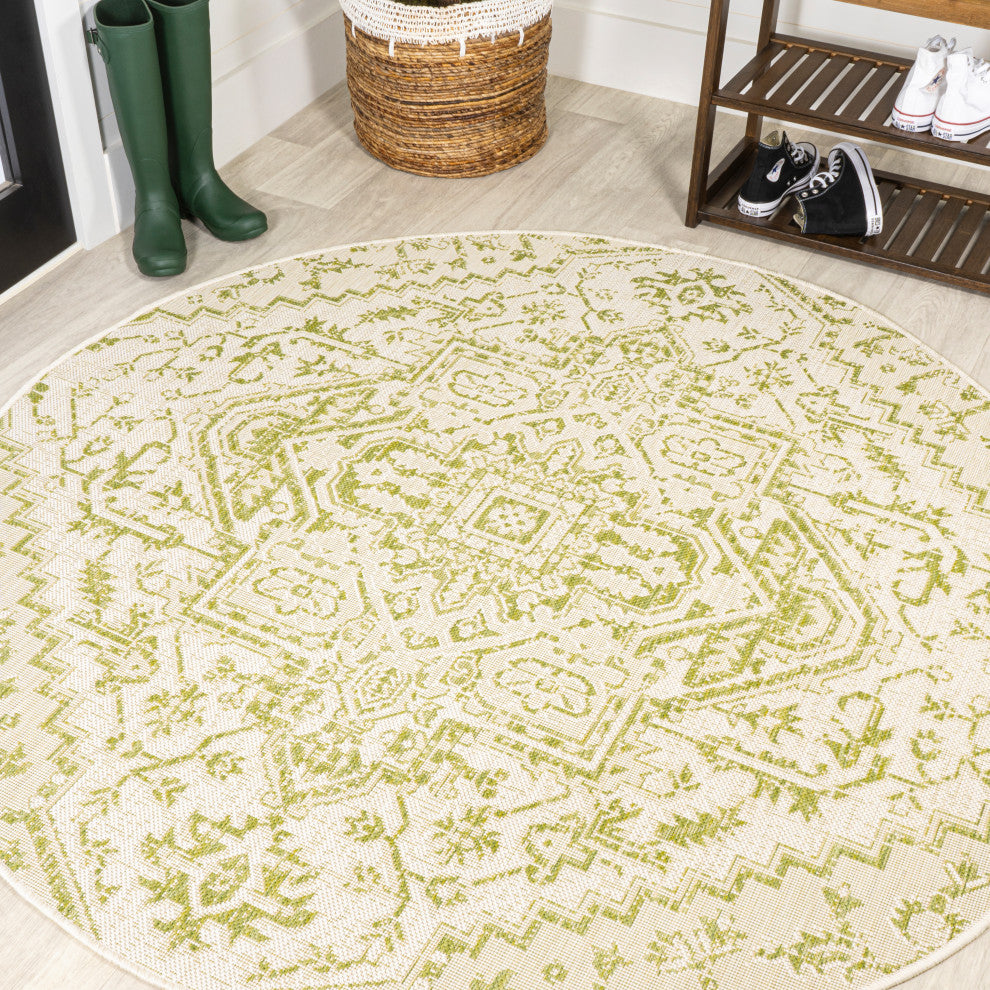 Estrella Bohemian Medallion Textured Weave Indoor/Outdoor, Cream/Green, 5' Round