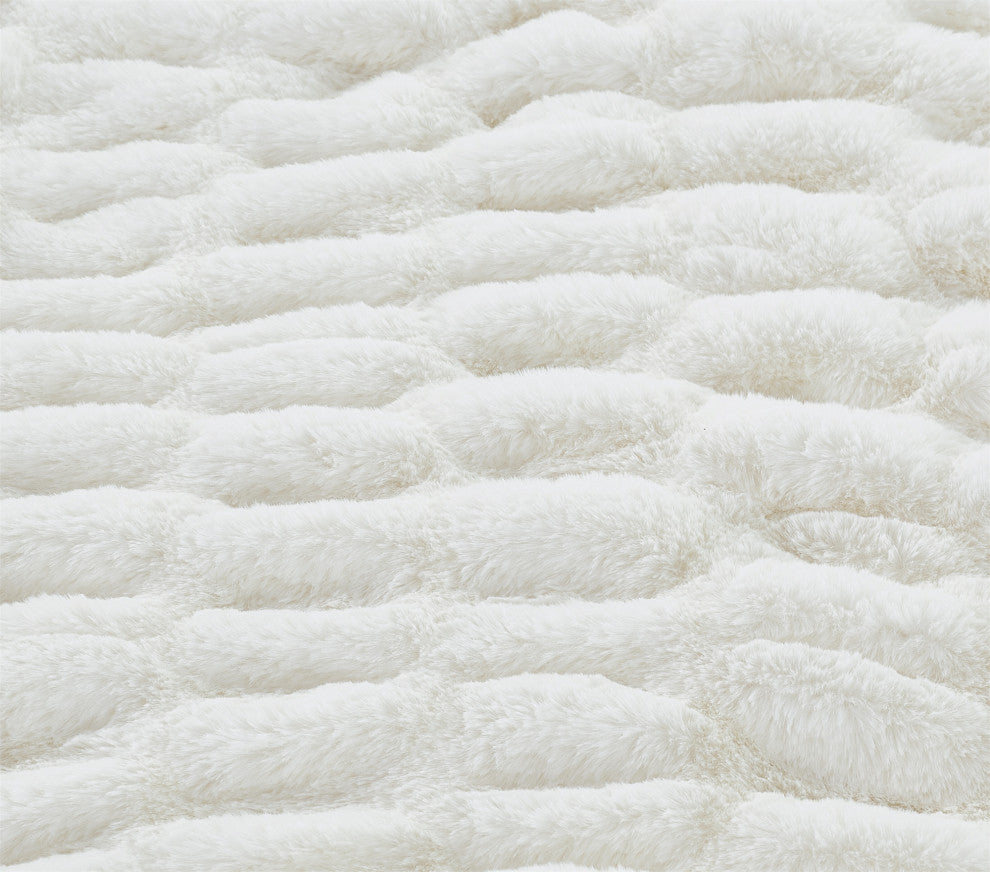 Faux Fur Shar Pei 3 Piece Throw and Pillow Shell Set, Cloud Dancer, 60"x80"