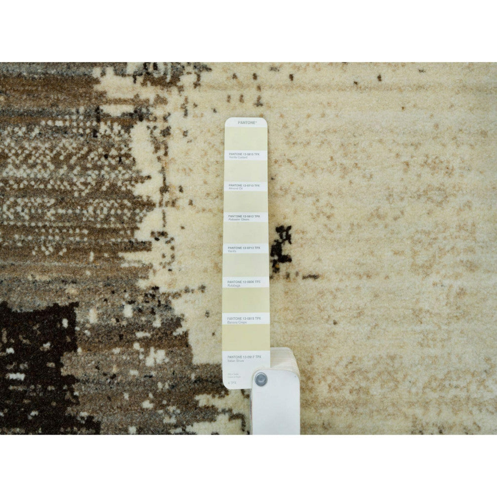 Parchment White Lori Buft Gabbeh Wool Hand Knotted Oriental Rug, 4'x6'