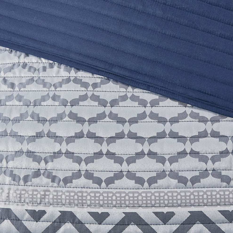 Madison Park Bennett 4 Piece Jacquard Quilt Set With Throw Pillow, Navy