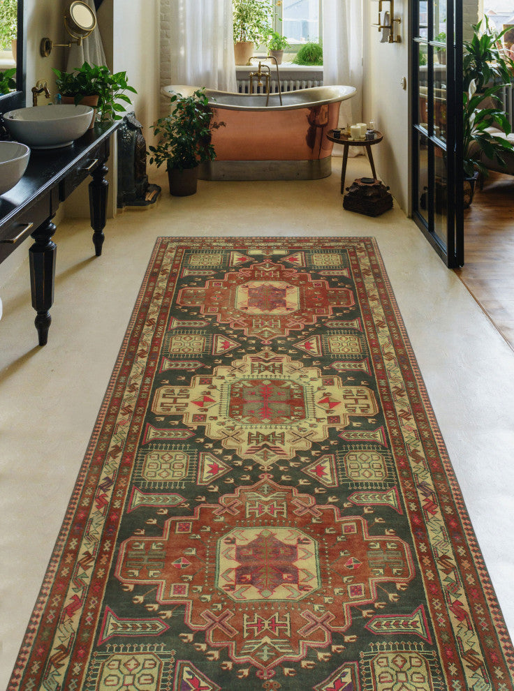 Semi-Antique Lexi Navy/Beige Runner, 4'3x9'10