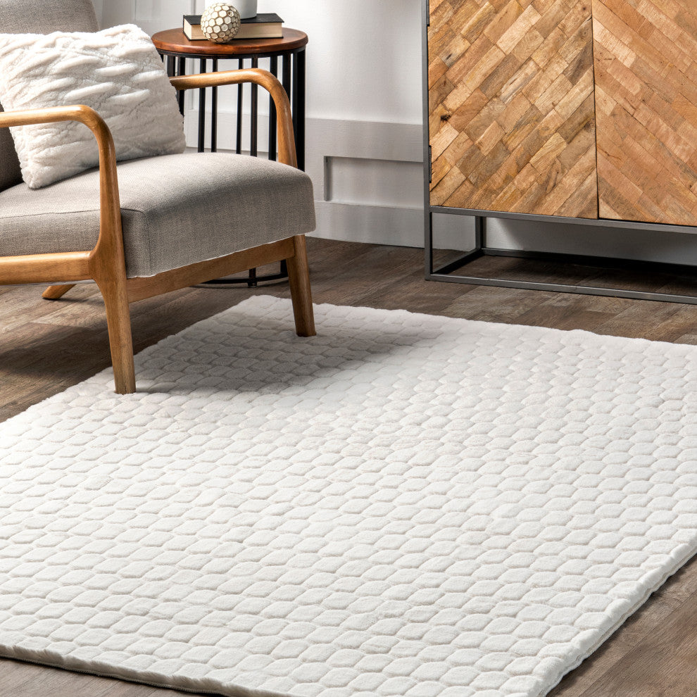 Nuloom Nia Tile Faux Rabbit Machine Washable Area Rug, White 7'6"x9'6"