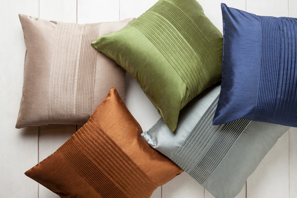 Solid Pleated Pillow 18x18x4, Polyester Fill