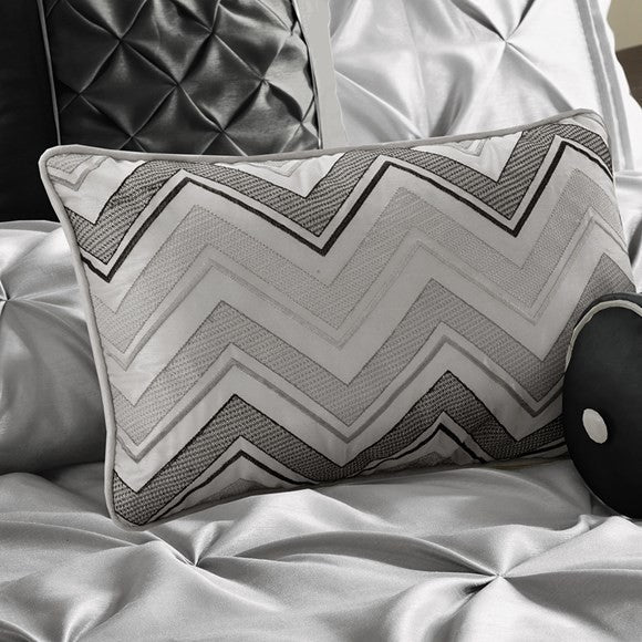 Madison Park Polyoni-Pieced 7-Piece Comforter Set With Pleats, California King
