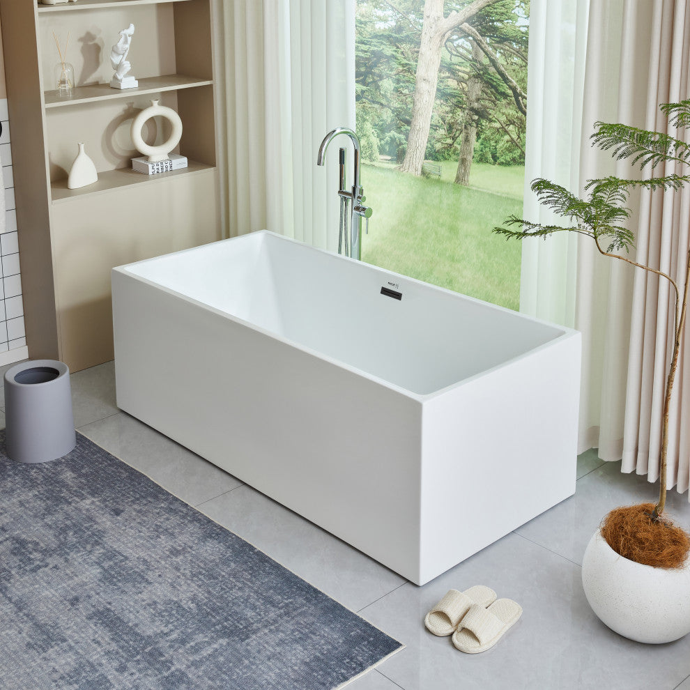 67" Freestanding Acrylic Bathtub, White/Matte Black
