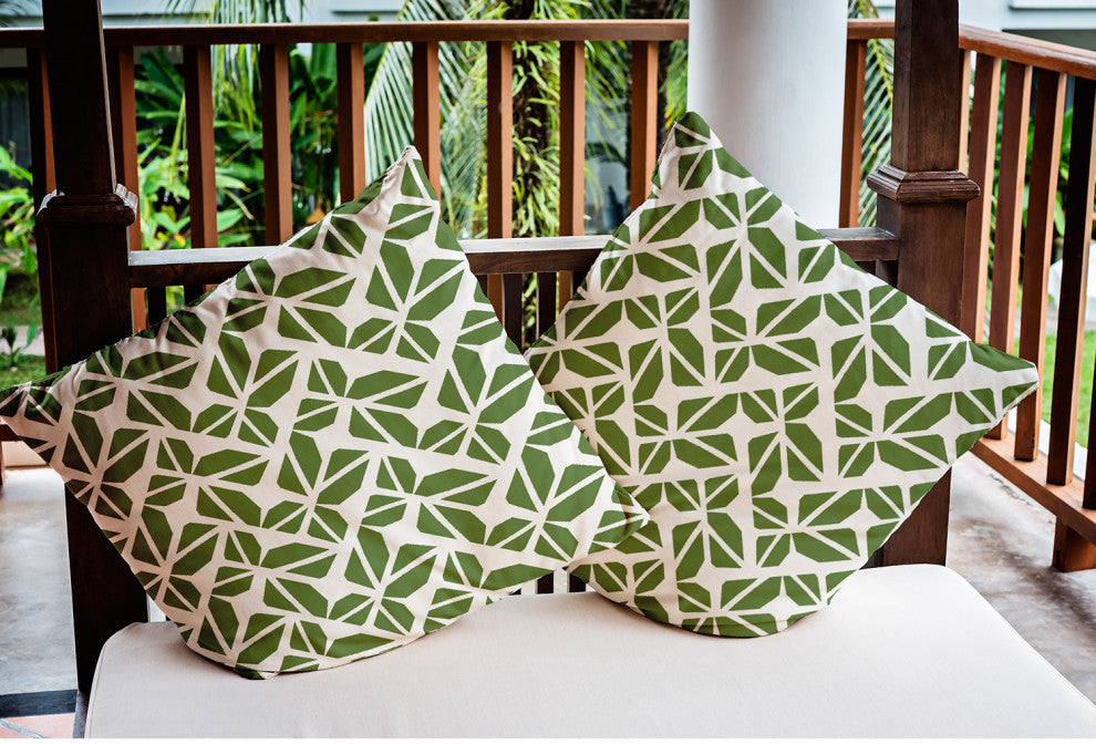 Kaleidoscope Graffiti Indoor/Outdoor Throw Pillow, Scallion, 18"x18"