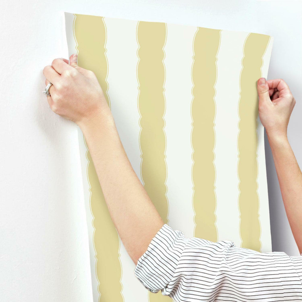 Scalloped Stripe Wallpaper