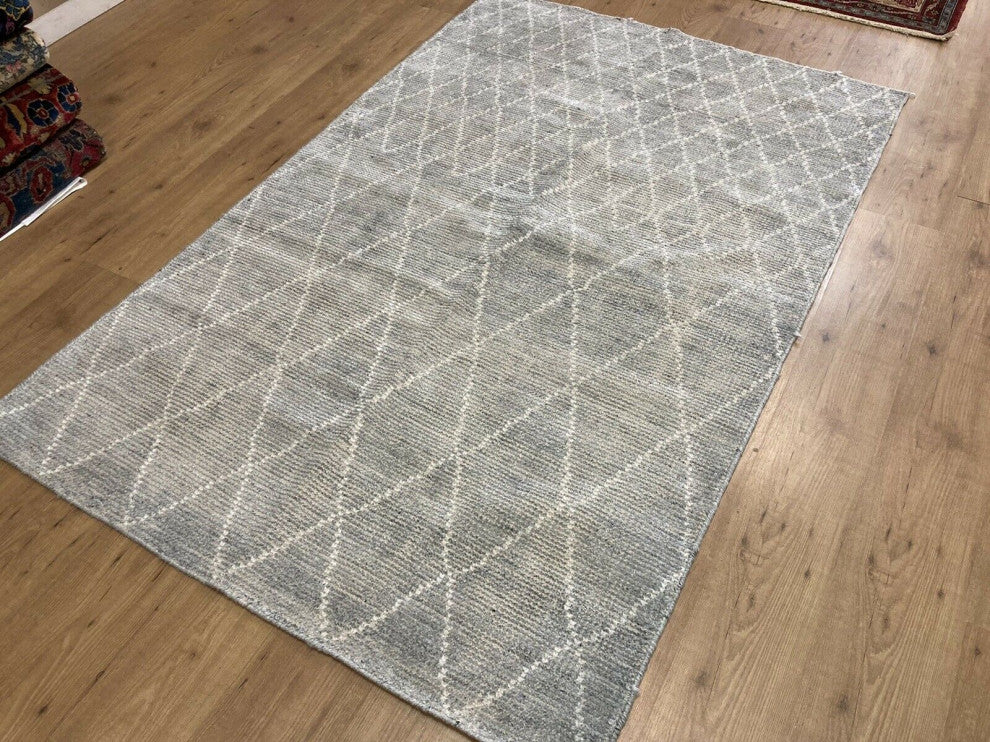 Handmade Banana Silk Gray Rug 5x7 Transitional Carpet