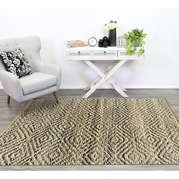 7" x 9" Tan and Gray Ornate Geometric Area Rug