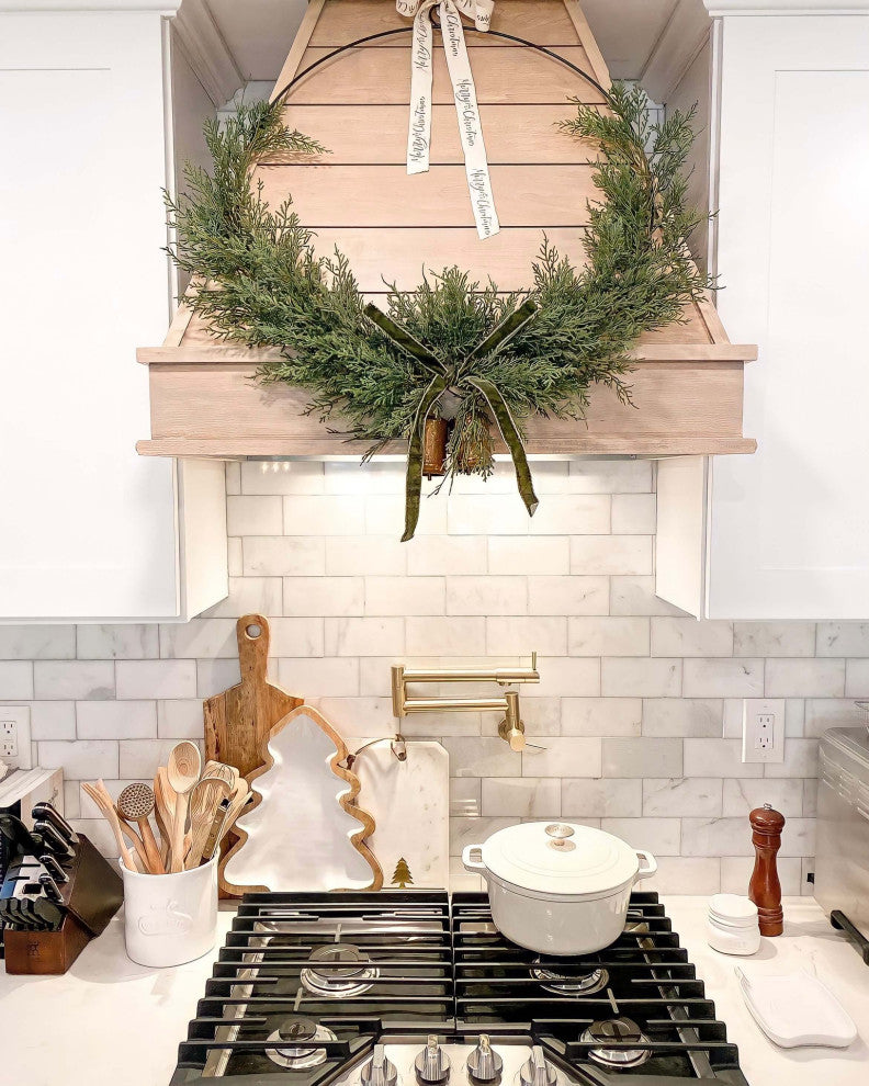 Castlewood Shiplap Chimney Range Hood, Alder, 30"