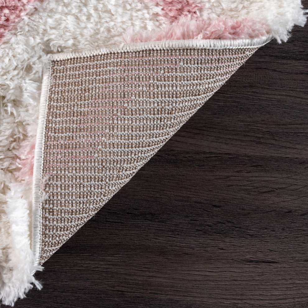 Nuloom Soft and Plush Cloudy Shag Trellis Rug, Baby Pink 4'x6'