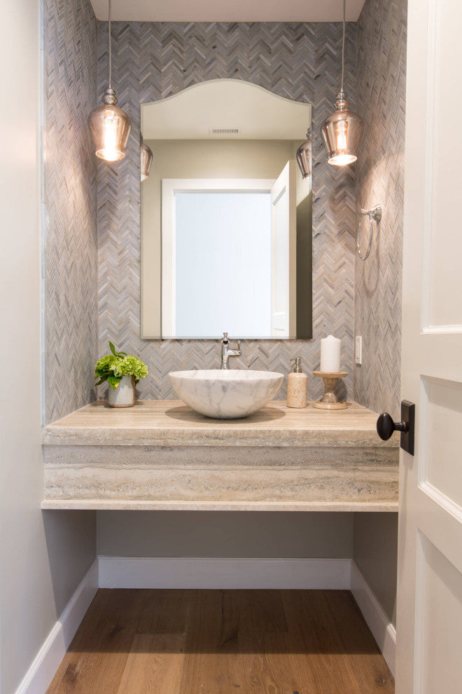 Decor Wonderland Amelia Modern Bathroom Mirror