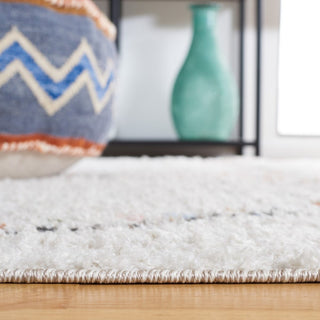Safavieh Chapel Collection CHP400A Rug, Ivory/Black, 2'2"x8'