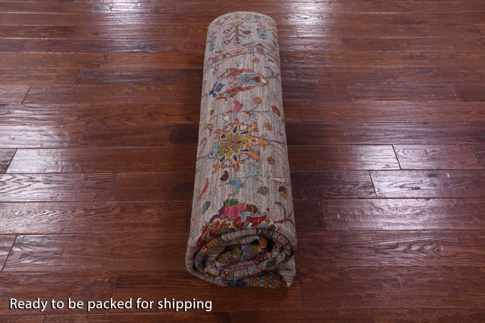 8' 0" X 9' 4" Persian Tabriz Hand-Knotted Rug Q9824
