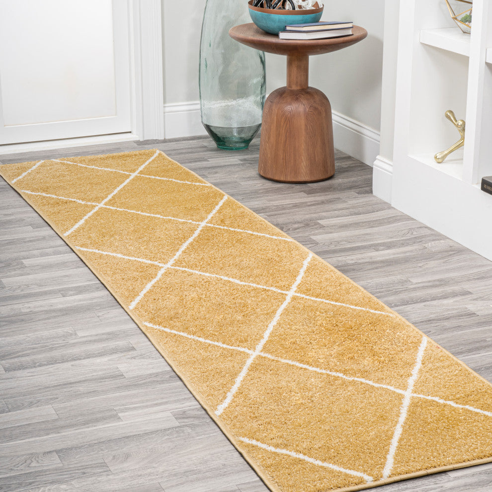 Cole Minimalist Diamond Trellis Gold/White 2 ft. x 8 ft. Runner Rug
