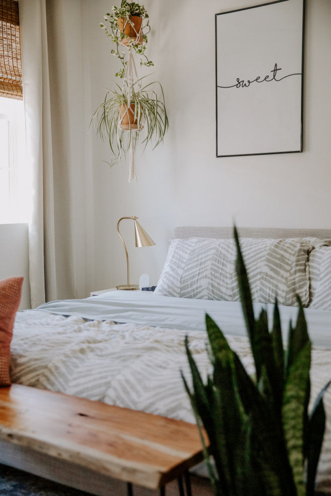 Lupe 1-Light Table Lamp, Aged Brass