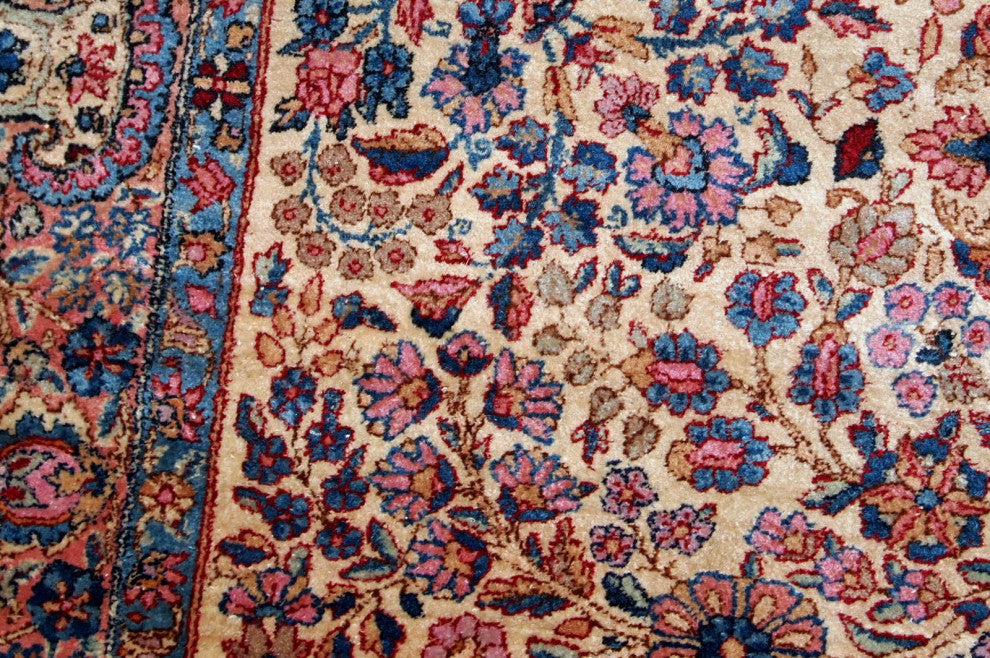 Handmade antique Persian Kerman rug 4.2' x 6.9' (128cm x 210cm) 1920s