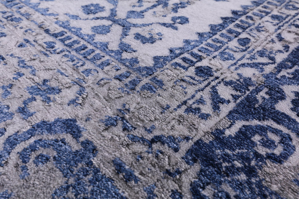 8' 1" X 10' 0" Persian Wool and Silk Handmade Rug Q7107