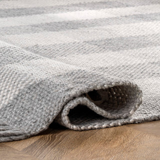 Nuloom Hand Woven Ellis Farmhouse Plaid Fringe Striped Area Rug, Grey 6'x9'
