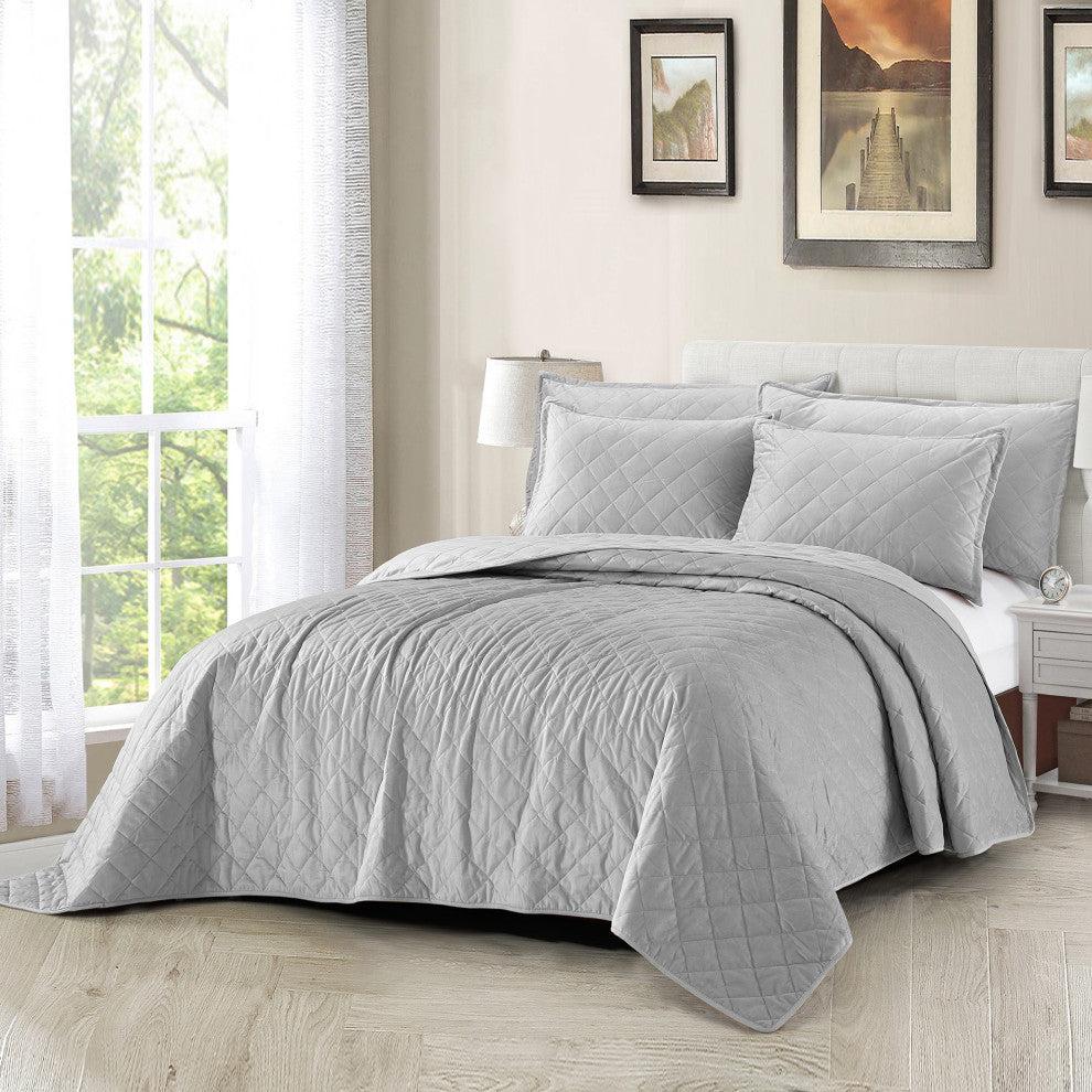 Velvet Quilted 5 Piece Bed Spread Set, Silver, Over-Sized King 122" X 106"