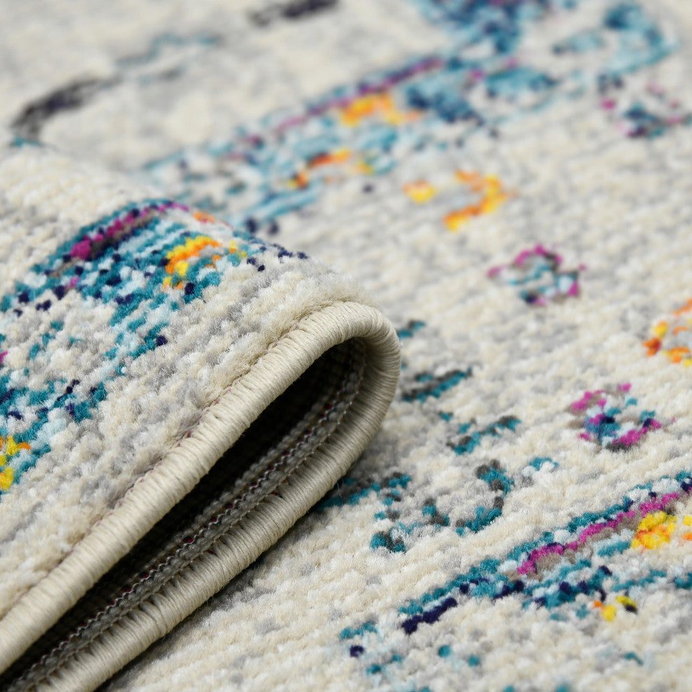 Montana Dyanne Area Rug, Ivory, 5'3" x 7'6", Bordered