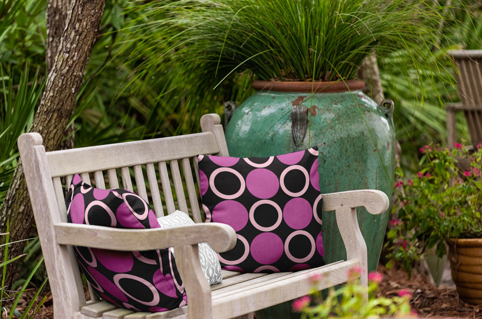 Mod Circles Indoor/Outdoor Throw Pillow, Orchid, 20"x20"