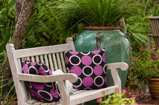 Mod Circles Indoor/Outdoor Throw Pillow, Orchid, 20"x20"