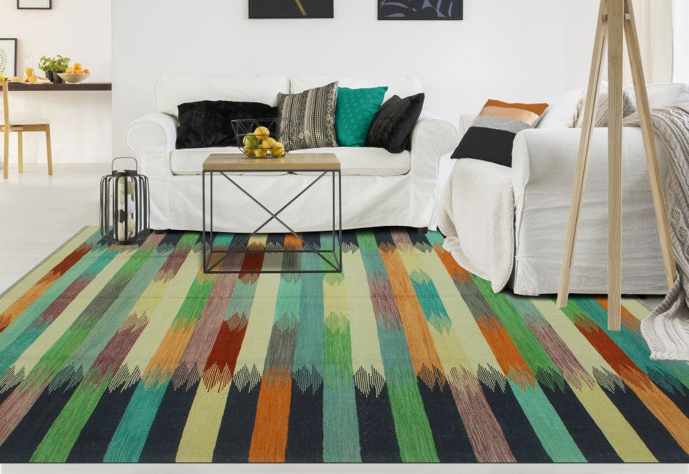 Winchester Kilim FeLight on Ivory/Blue Rug, 6'5x9'10