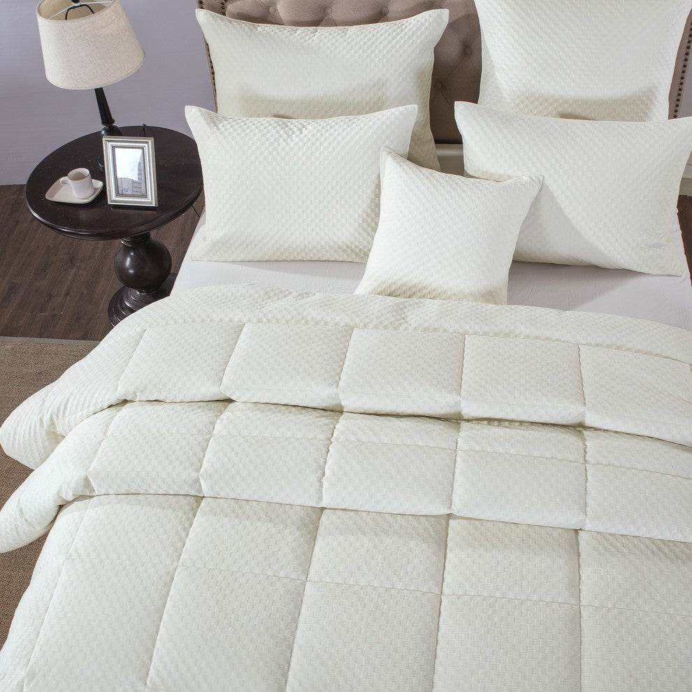 Soft Velvet Eggshell White Warm Plush 3D Pattern Comforter Set Medium Weight, Fu