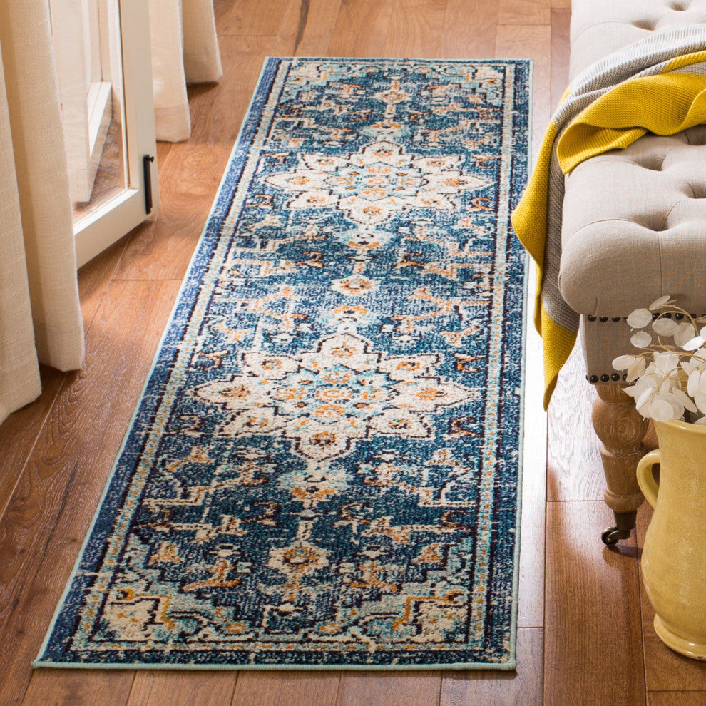 Safavieh Madison Mad473M Traditional Rug, Blue and Light Blue, 3'0"x3'0" Square