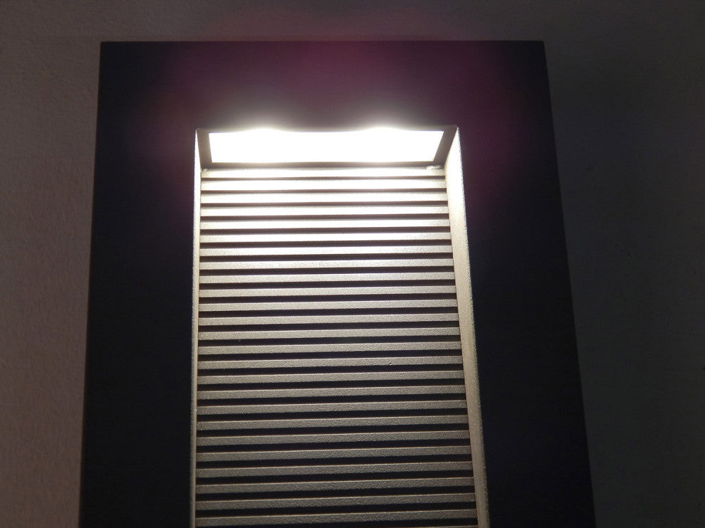 Avenue LED Outdoor Wall Lantern