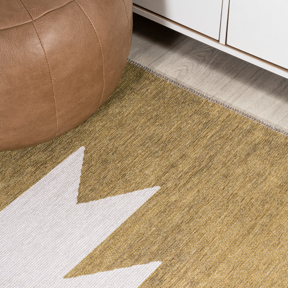 Chayton Minimalist Geometric Machine-Washable Area Rug, Yellow/Cream, 4x6