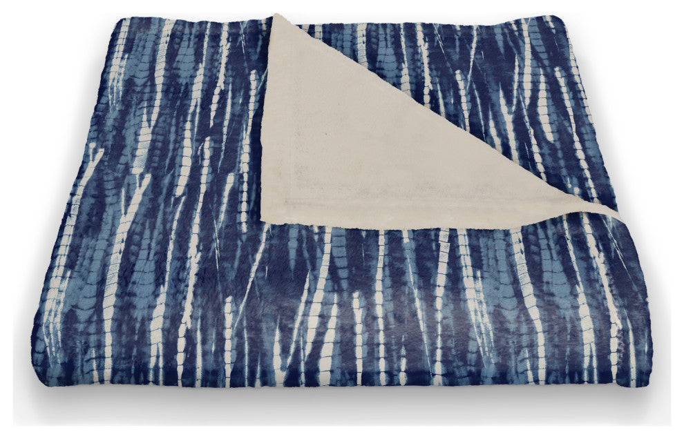 Indigo Reeds 50 x 60 Coral Fleece Blanket