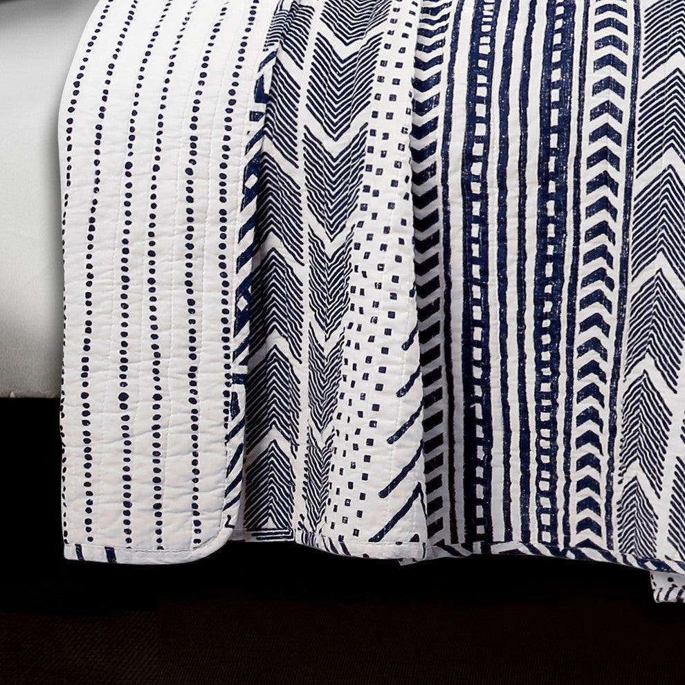 Hygge Geo 3-Piece Quilt Set, Navy, King