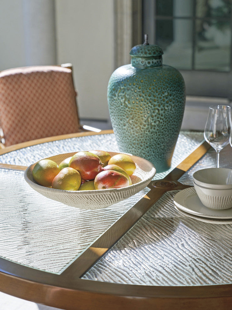Sandpiper Bay Round Dining Table