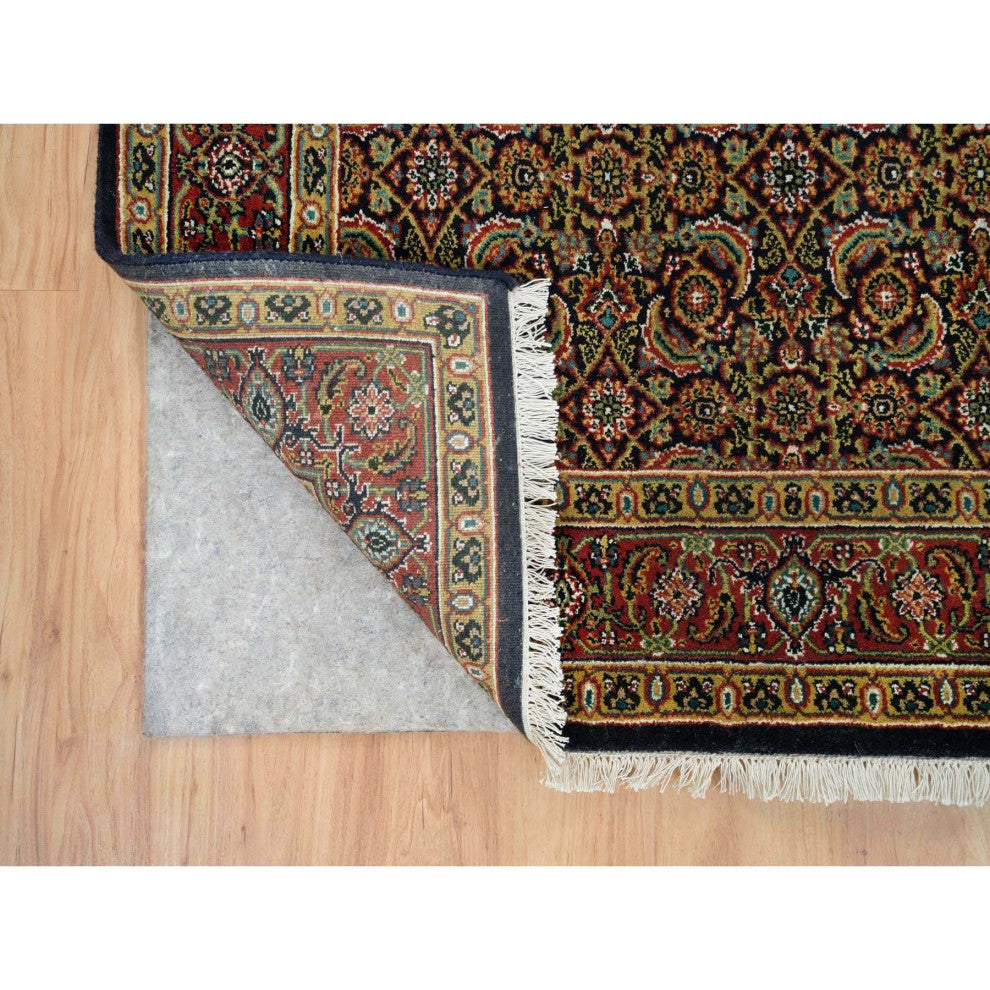 Grease Black Herrita Design 250 KPSI Wool Hand Knotted Oriental Rug, 4'1"x6'3"