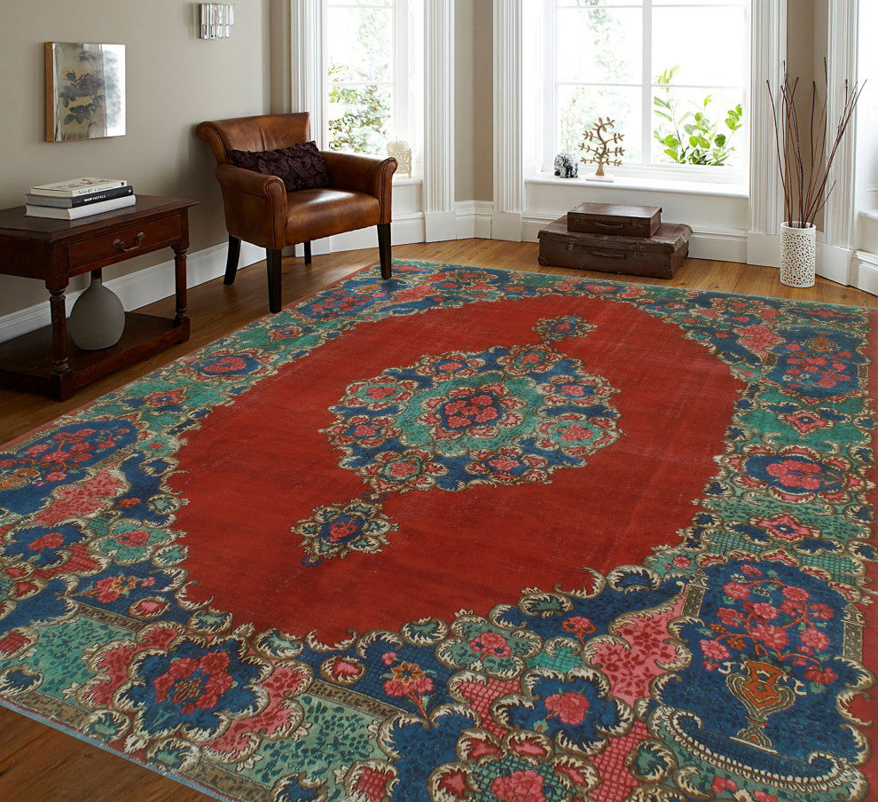 Fine Vintage Distressed Mamlaka Red/Green Rug, 10'5x12'8