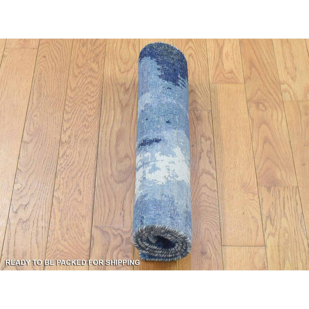 Ivory/Denim Blue 100% Wool Hand Knotted Modern Abstract Design Rug, 2'0"x3'0"