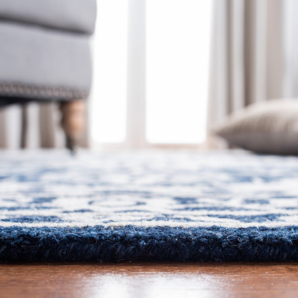 Safavieh Micro-Loop Mlp648N Traditional Rug, Navy and Ivory, 5'0"x5'0" Round