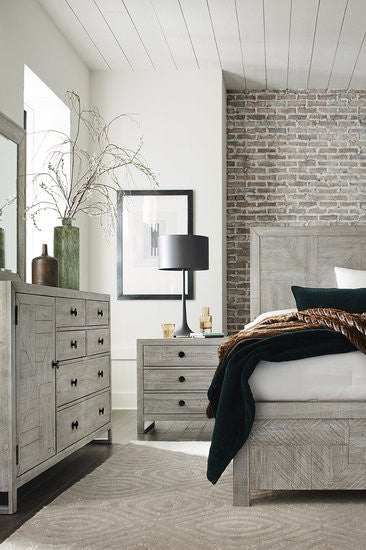 Studio 20 Queen Panel Bed